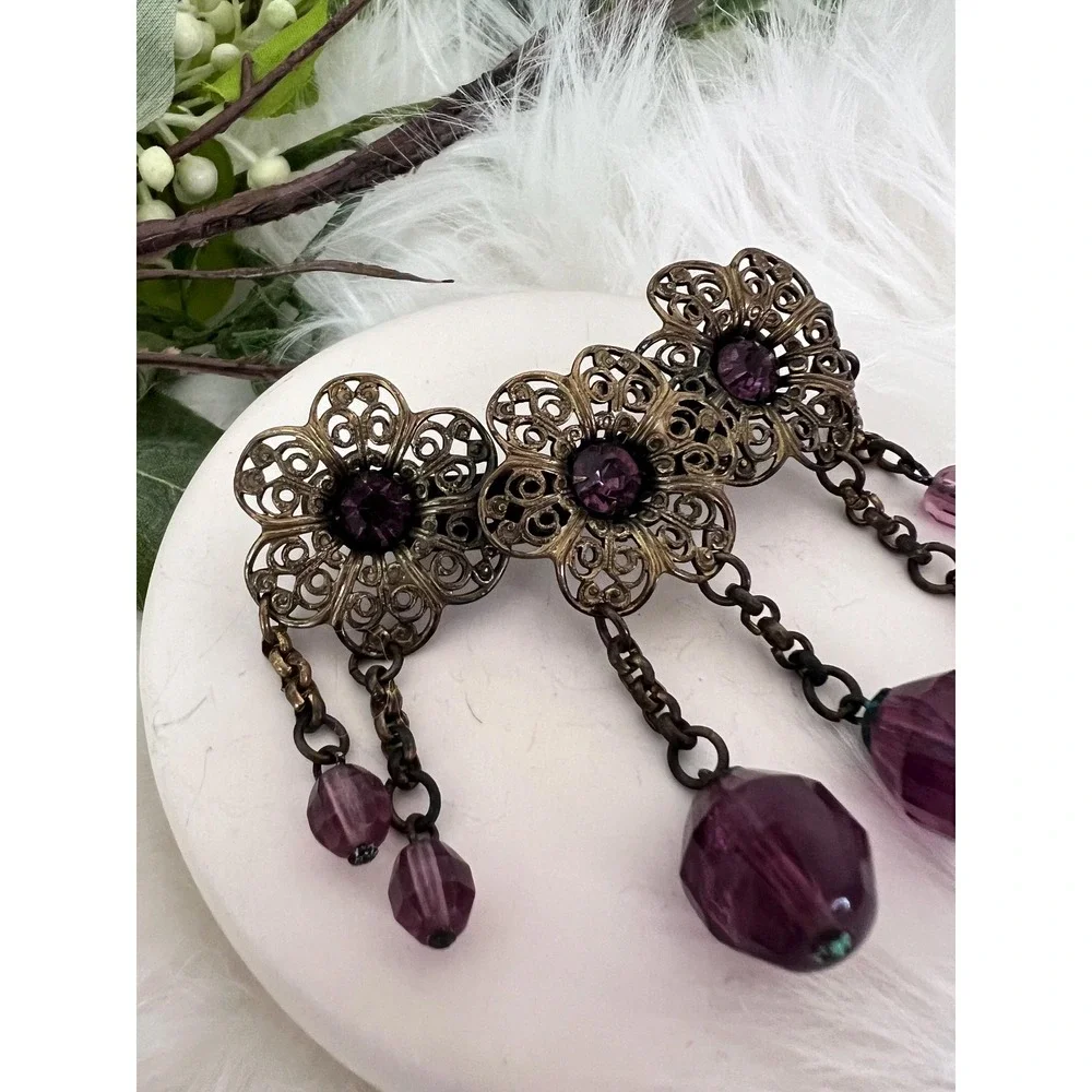 Vintage 1930s Brooch Purple Amethyst Glass Bead Dangle‎ Brass Filigree Art Deco